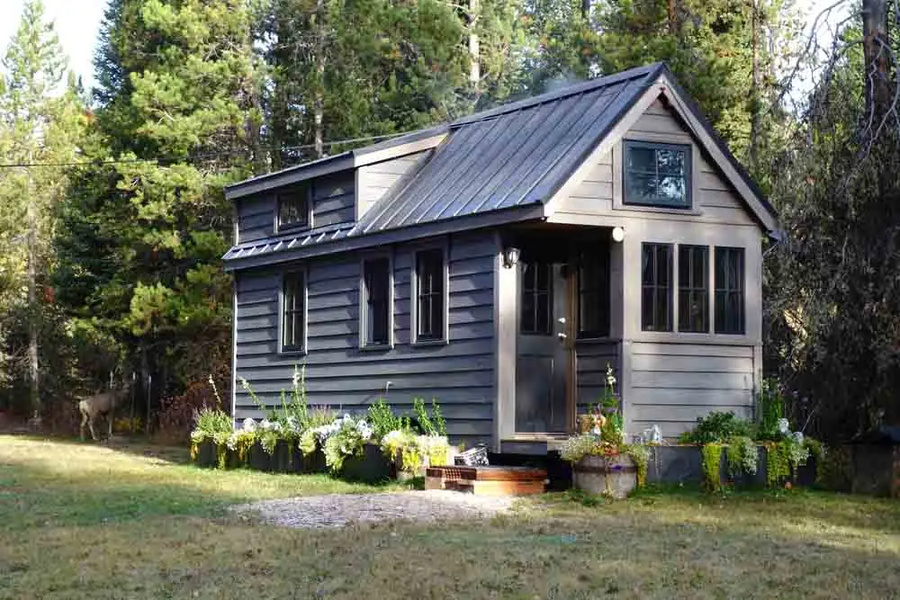 off-grid cabin