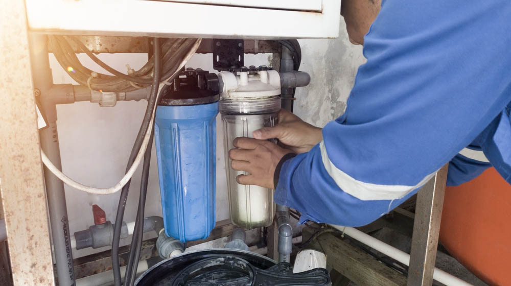 plumber replacing water filtration Goodyear, AZ